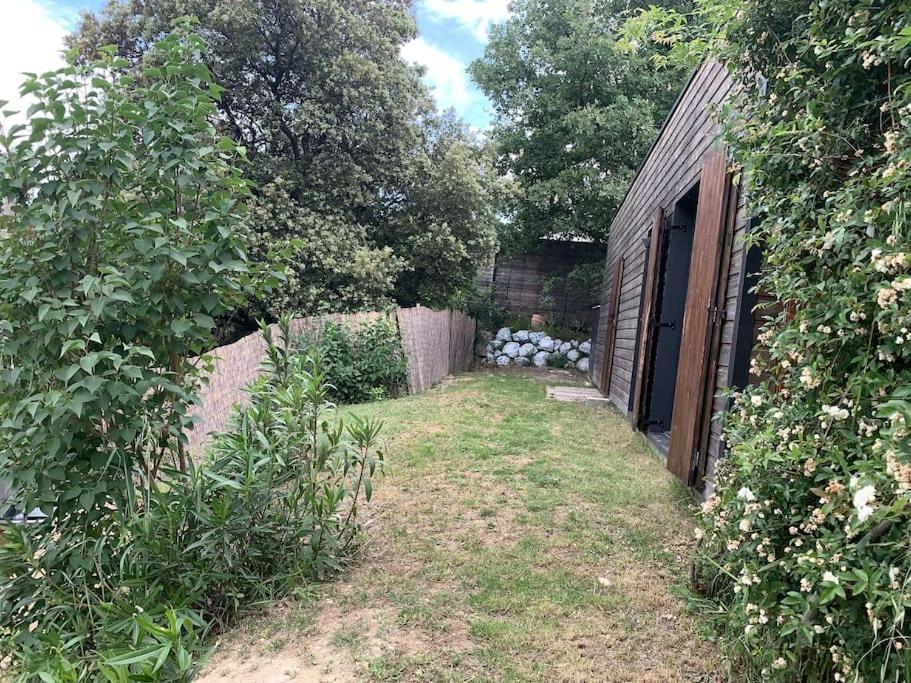 Maison En Bois A Entrechaux Exterior foto